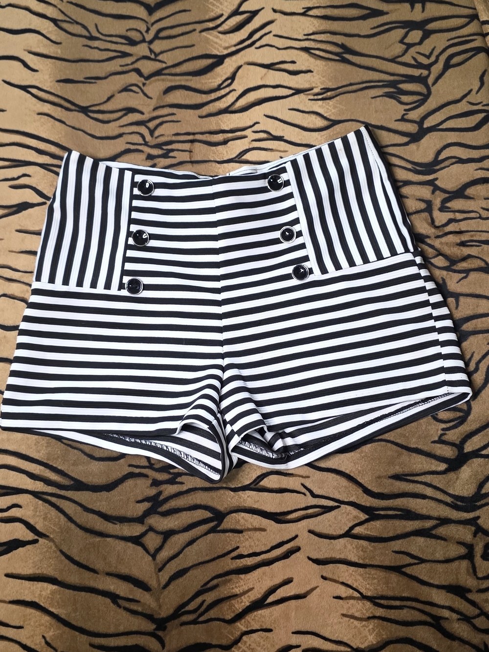 a'gaci Black & White Striped High-Waist Button Front Shorts